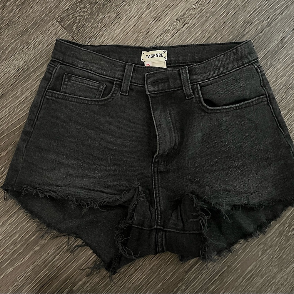 L’agence shorts like new! Super cute shorts, size 25. They were too small